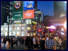 Toronto by night 55  - Dundas Square